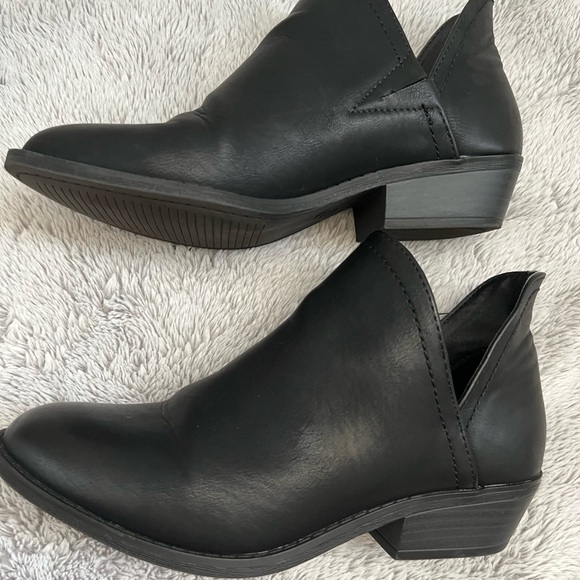 Universal thread black booties - Picture 8 of 10